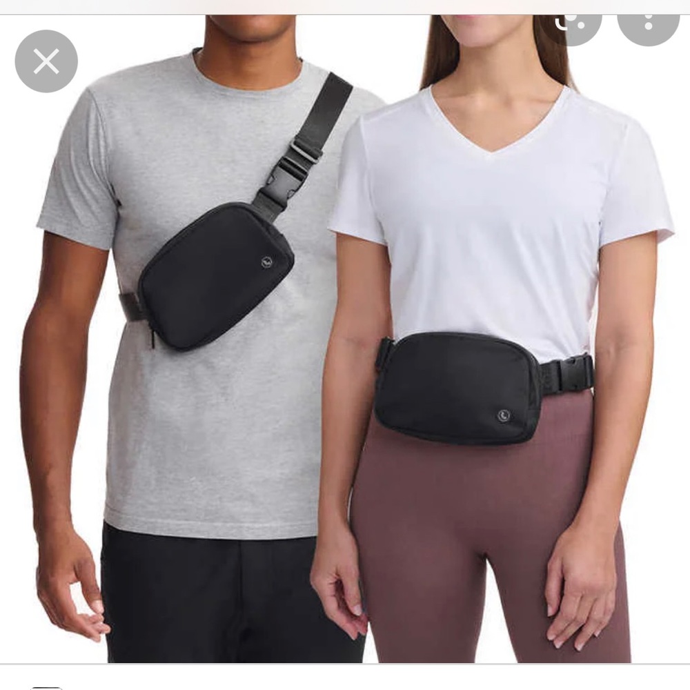 New with tags Lole black belt bag